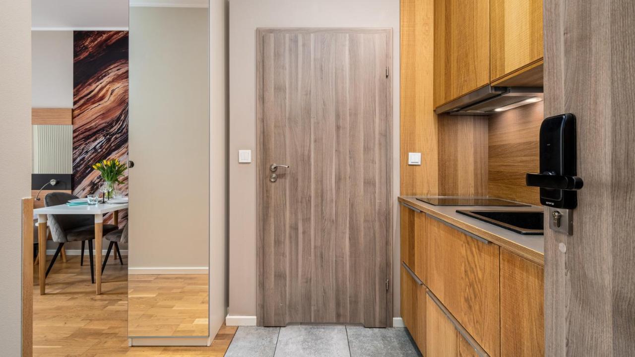 Apartamenty Sun & Snow 19 Dzielnica With Free Parking Varşovia Exterior foto